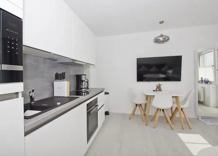 Haus Inselwind Ferienwohnung 06 MEERküste Apartamento *